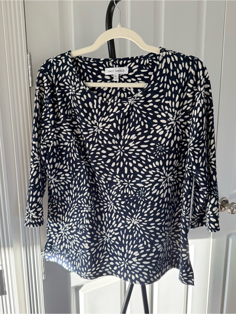 Emily Daniels Navy & White Printed 3/4 Sleeve Blouse